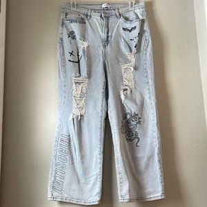 Floral Graphic Ripped Jeans